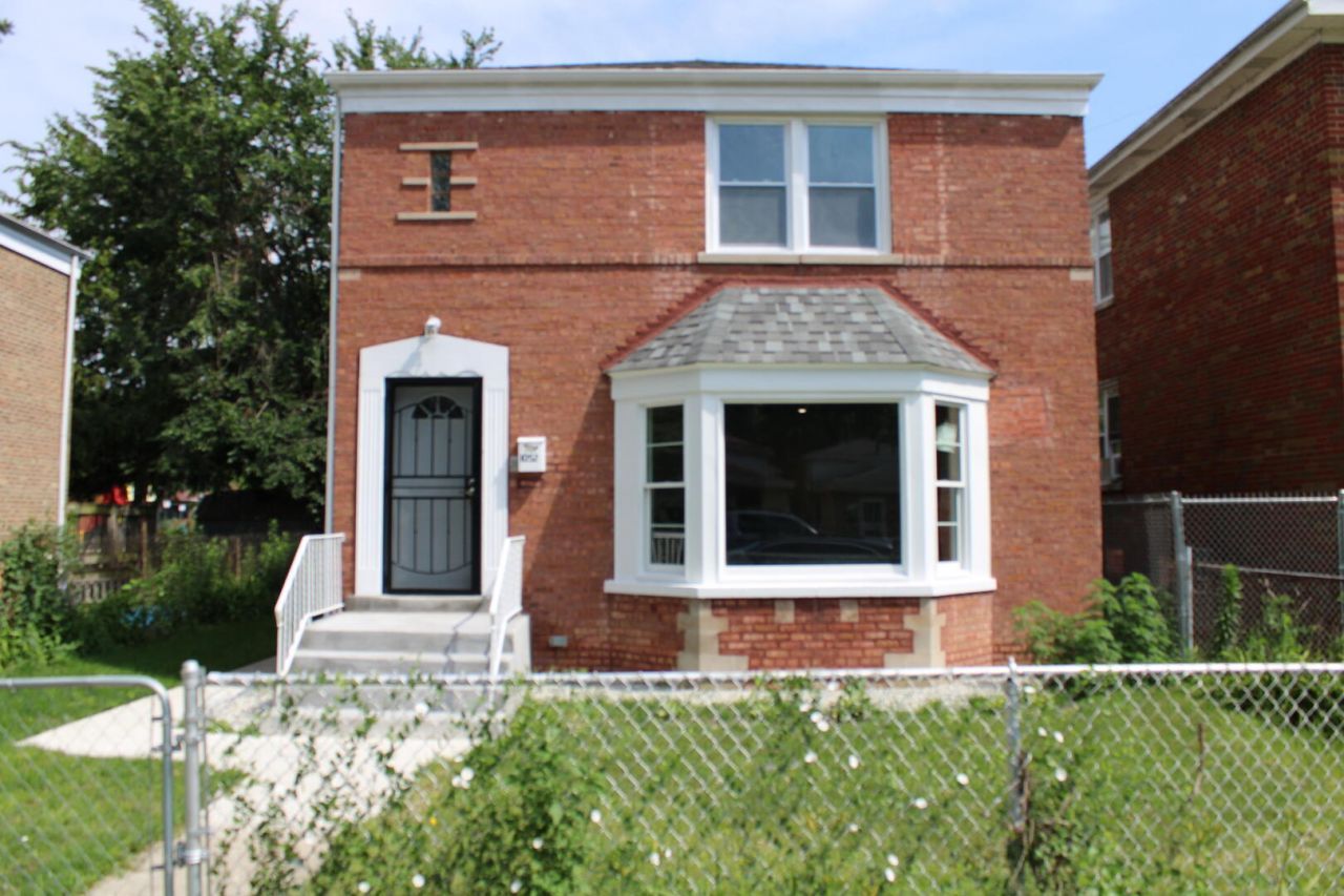 1052 W 111th Place , Chicago, IL 60643 Main Photo