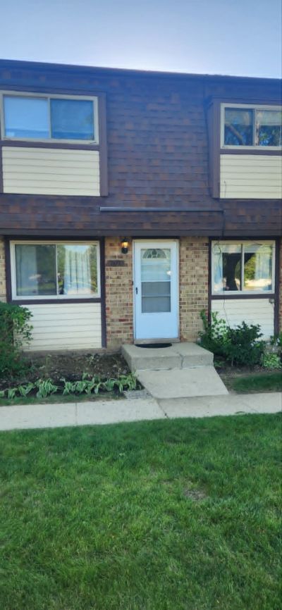 2678 Woodview Court, Waukegan, IL 60087