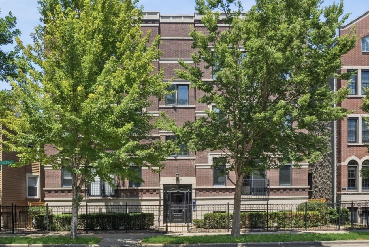 1330 W Diversey Parkway, Unit 2E, Chicago, IL 60614 Main Photo