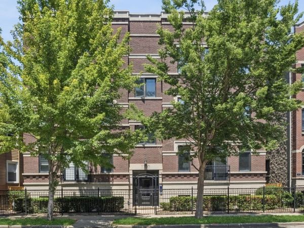 1330 W Diversey Parkway , Unit 2E, Chicago, IL 60614