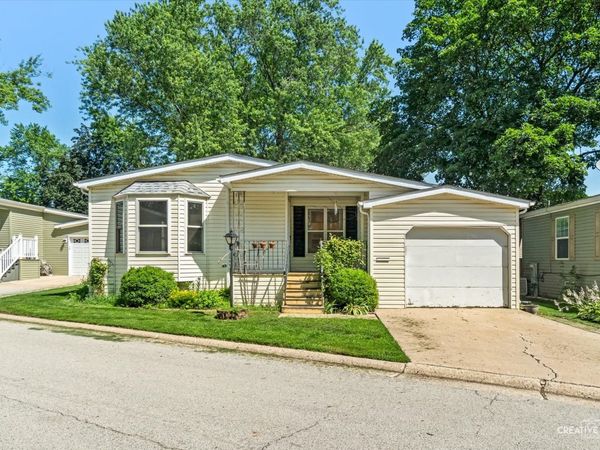 70 MELBROOKE Road , Elgin, IL 60123