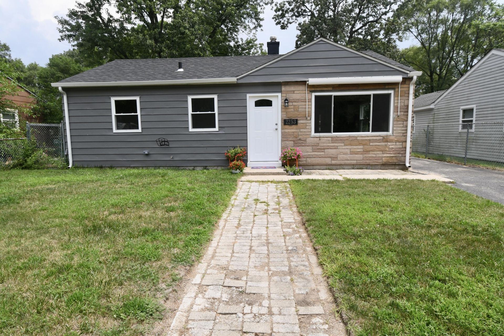 2253 Wayne Street, Lake Station, IN 46405 Main Photo