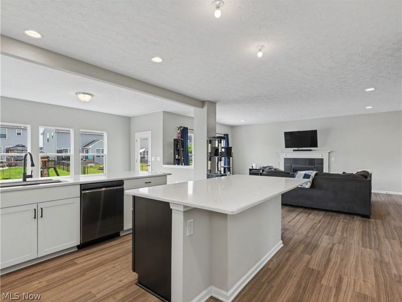 37379 Hunter Lake Drive, North Ridgeville, OH 44039 Photo 7