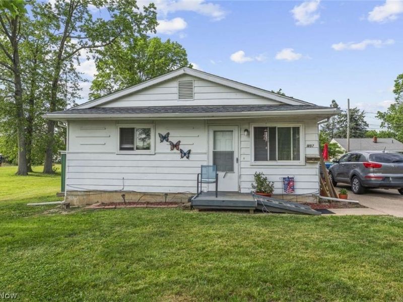 1857-1859 E 39th Street, Lorain, OH 44055 Photo 1