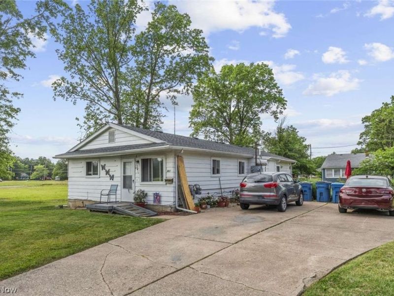 1857-1859 E 39th Street, Lorain, OH 44055 Photo 3