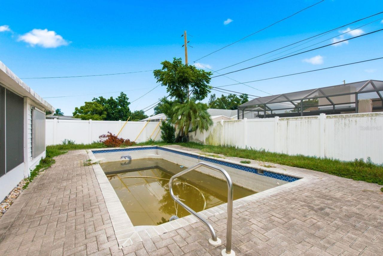 6448 30th Avenue N, Saint Petersburg, FL 33710 Photo