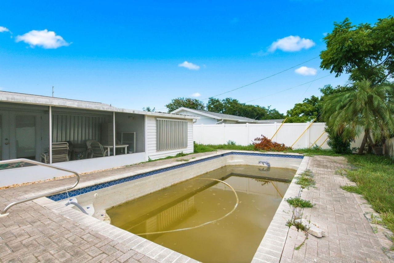 6448 30th Avenue N, Saint Petersburg, FL 33710 Photo