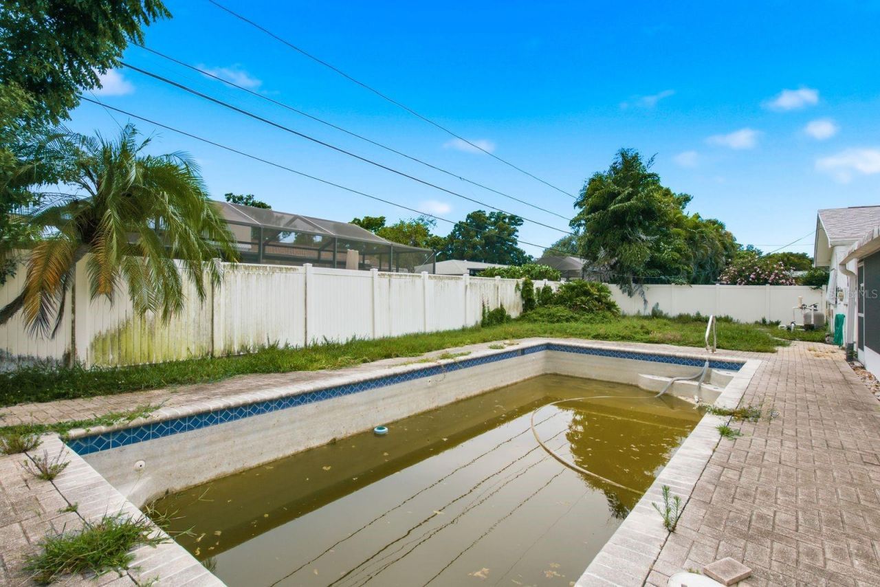 6448 30th Avenue N, Saint Petersburg, FL 33710 Photo