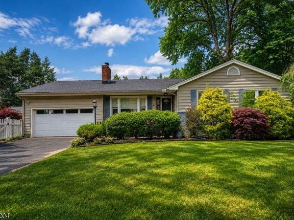 2 Princeton Road, Cranford, NJ 07016