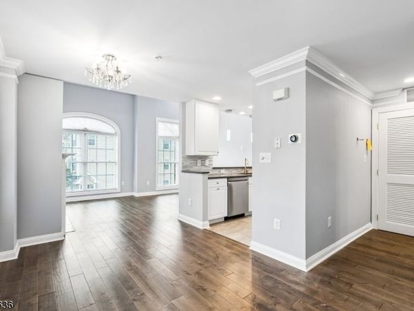 811 Donato Cir, Scotch Plains, NJ 07076