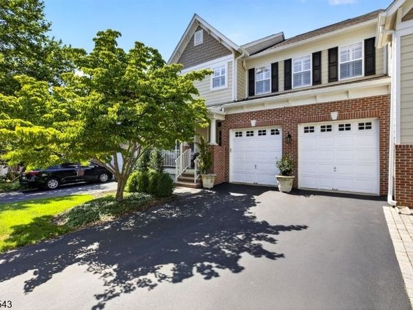 502 Titus Rd, Lambertville, NJ 08530