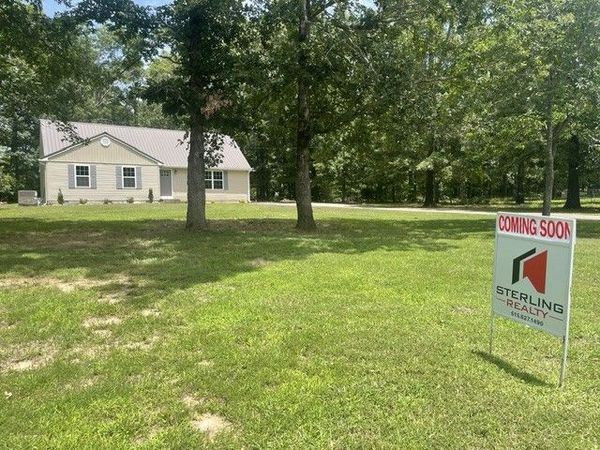 9098 Redbud Ln, Nunnelly, TN 37137