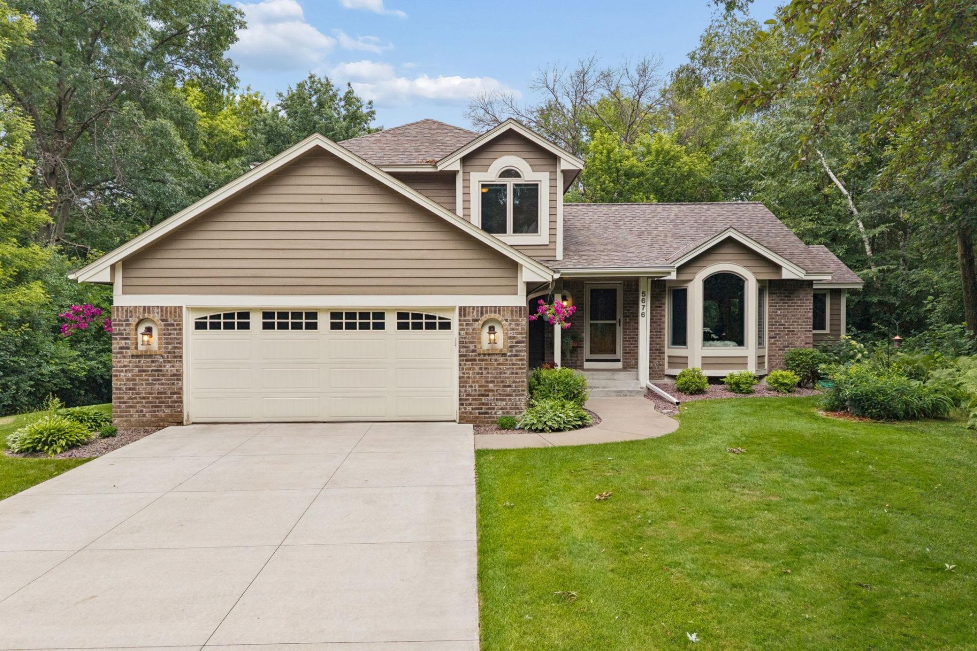 5676 Nelmark Avenue NE, Saint Michael, MN 55376