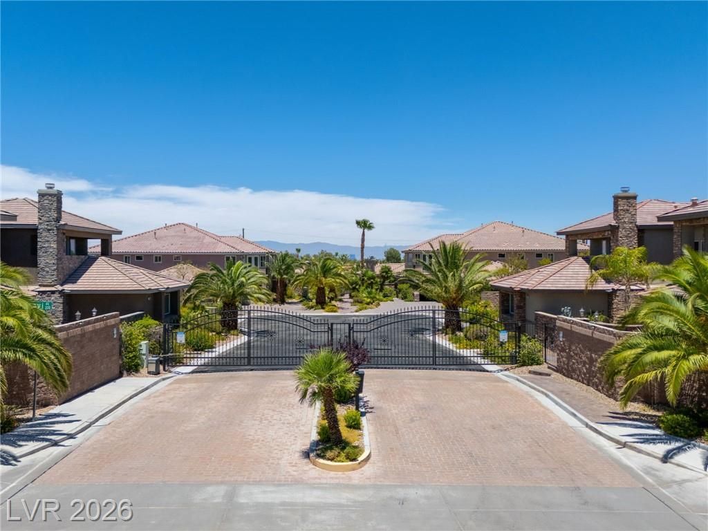 208 E Levi Avenue, Las Vegas, NV 89183