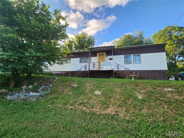 102 E Jefferson Avenue , Conway, MO 65632
