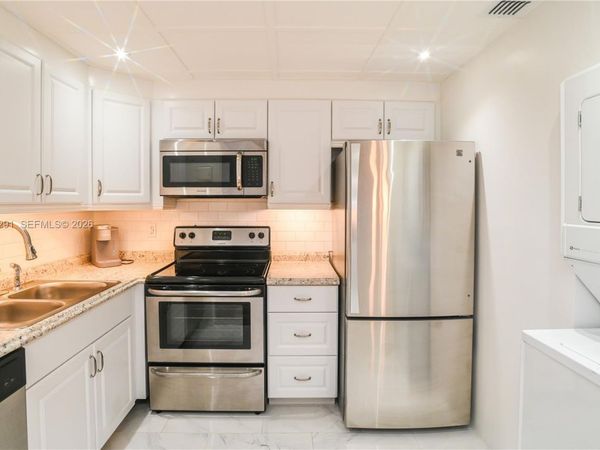 130 Cypress Club Dr , Unit 324, Pompano Beach, FL 33060