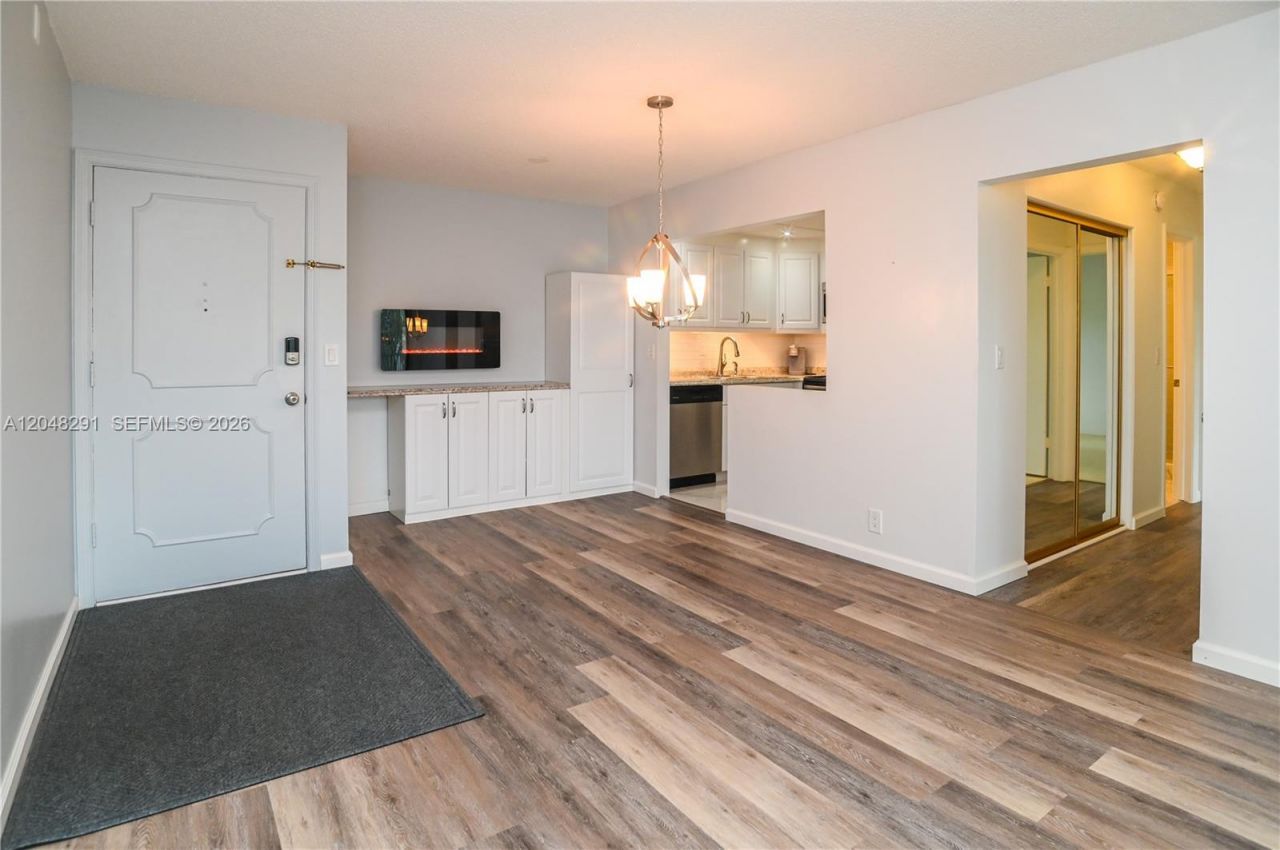 130 Cypress Club Dr, Unit 324, Pompano Beach, FL 33060 Photo