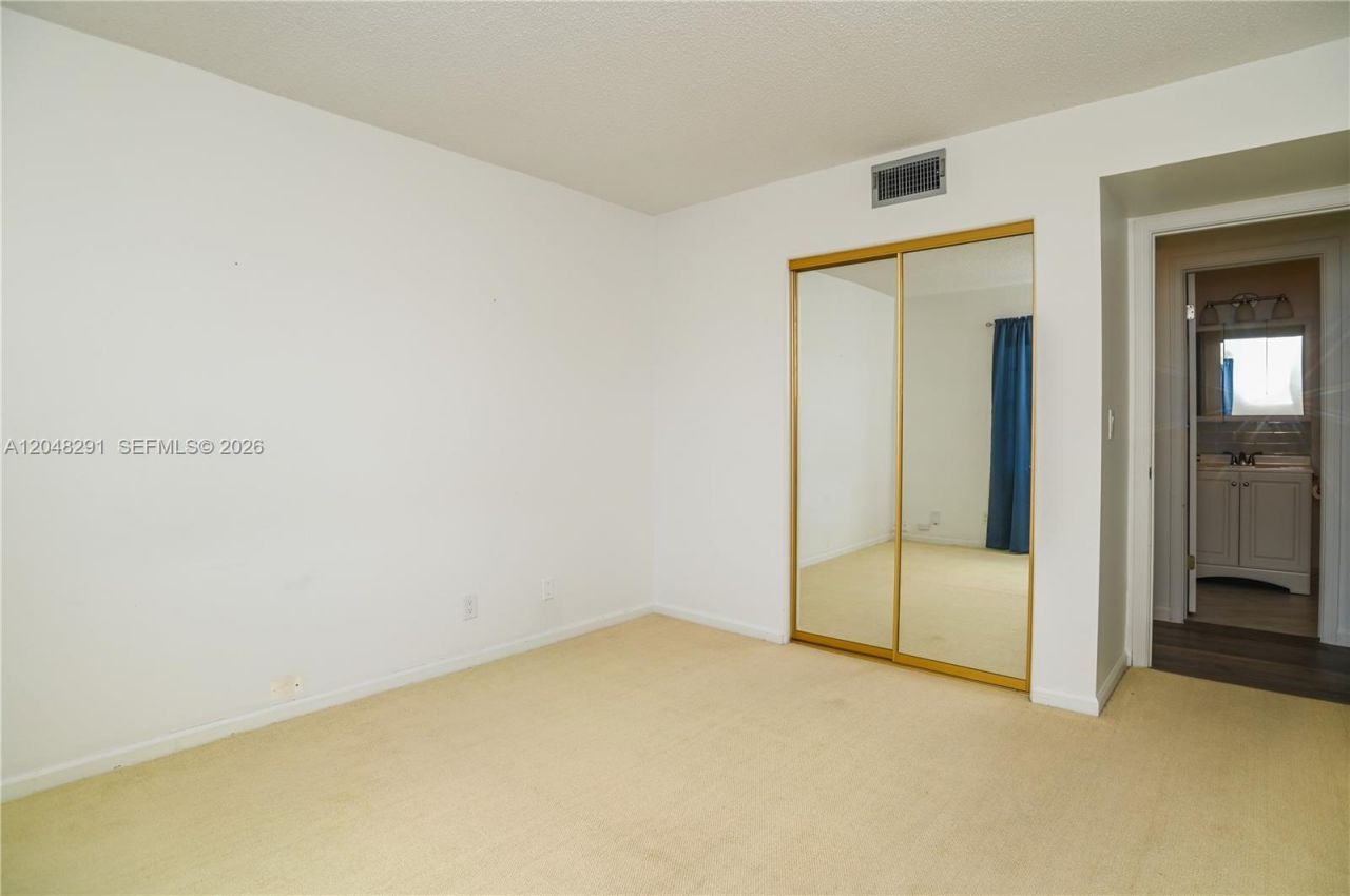 130 Cypress Club Dr, Unit 324, Pompano Beach, FL 33060 Photo