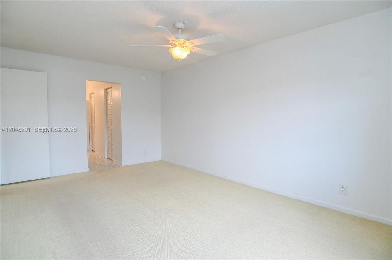 130 Cypress Club Dr, Unit 324, Pompano Beach, FL 33060 Photo