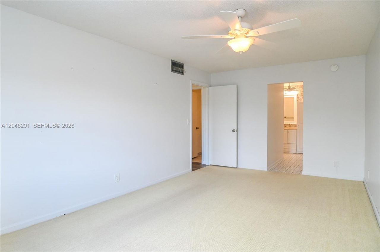 130 Cypress Club Dr, Unit 324, Pompano Beach, FL 33060 Photo