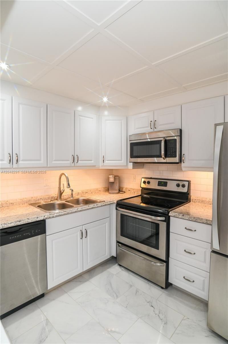 130 Cypress Club Dr, Unit 324, Pompano Beach, FL 33060 Photo