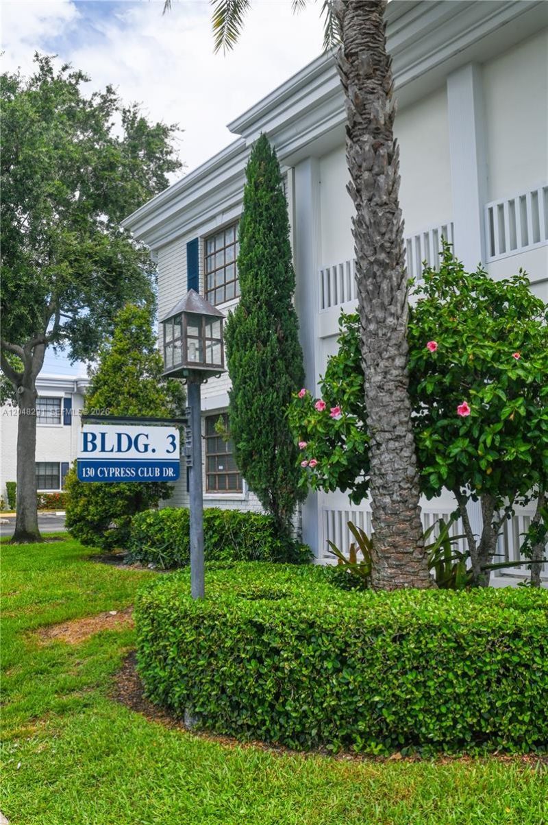 130 Cypress Club Dr, Unit 324, Pompano Beach, FL 33060 Photo