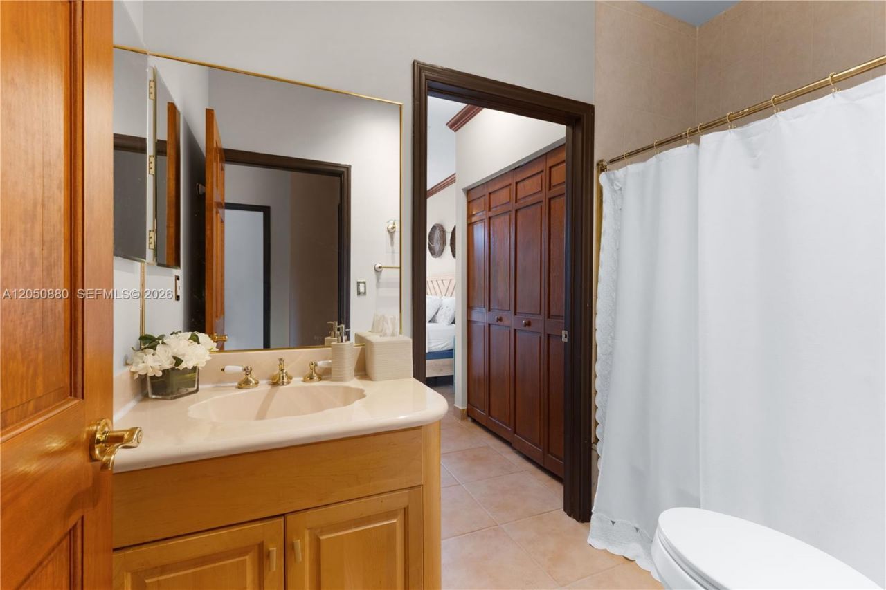 21399 Marina Cove Cir, Unit M-15, Aventura, FL 33180 Photo