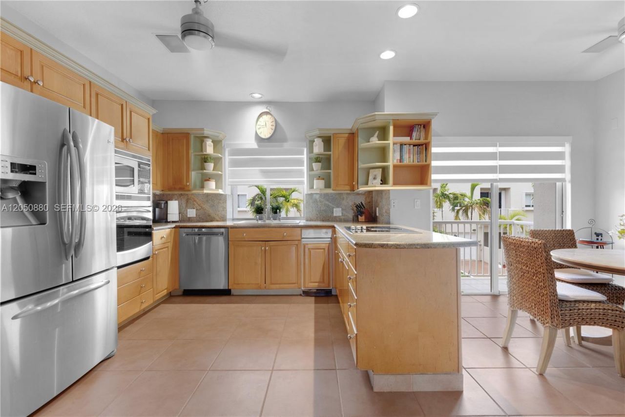 21399 Marina Cove Cir, Unit M-15, Aventura, FL 33180 Photo
