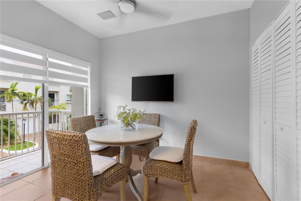 21399 Marina Cove Cir, Unit M-15, Aventura, FL 33180 Photo