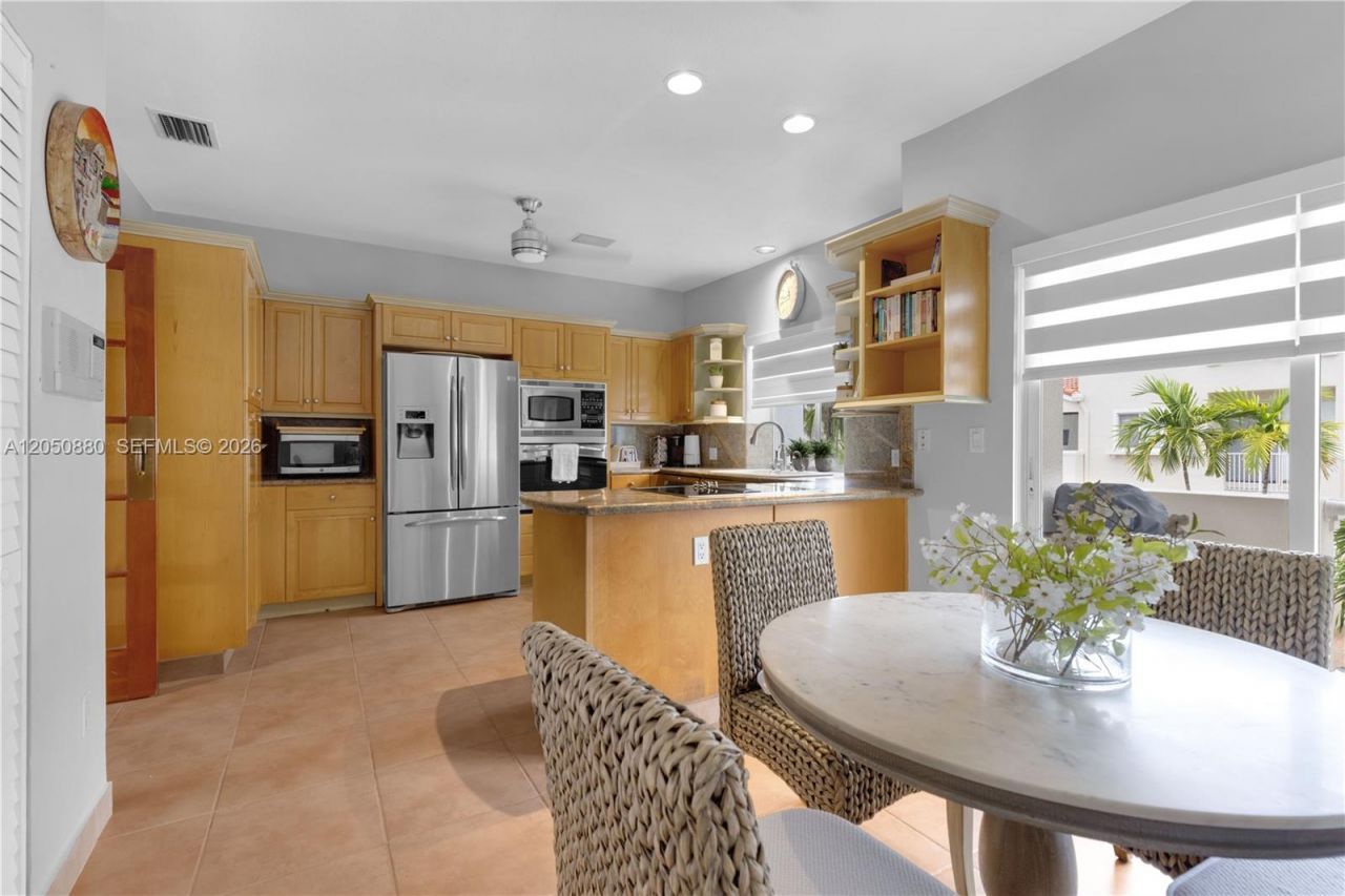 21399 Marina Cove Cir, Unit M-15, Aventura, FL 33180 Photo