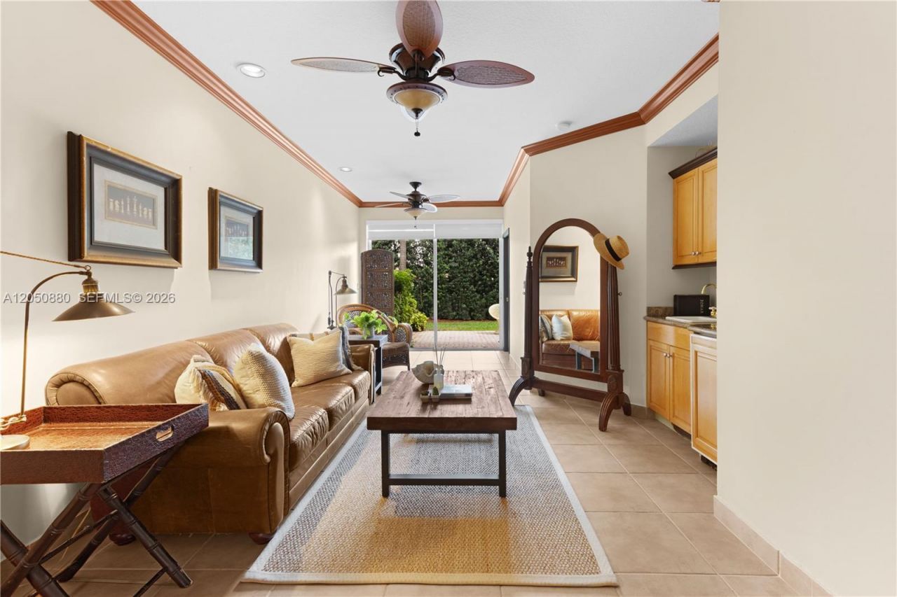21399 Marina Cove Cir, Unit M-15, Aventura, FL 33180 Photo