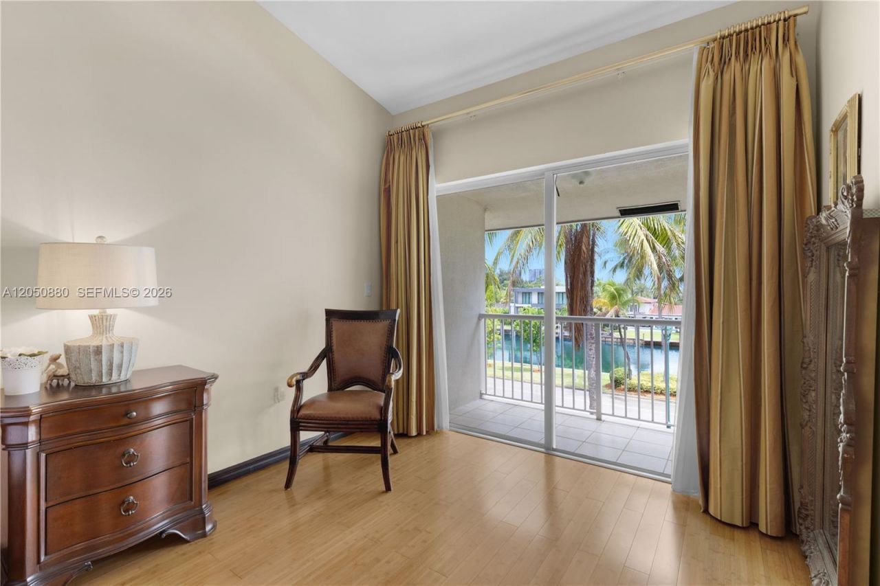 21399 Marina Cove Cir, Unit M-15, Aventura, FL 33180 Photo