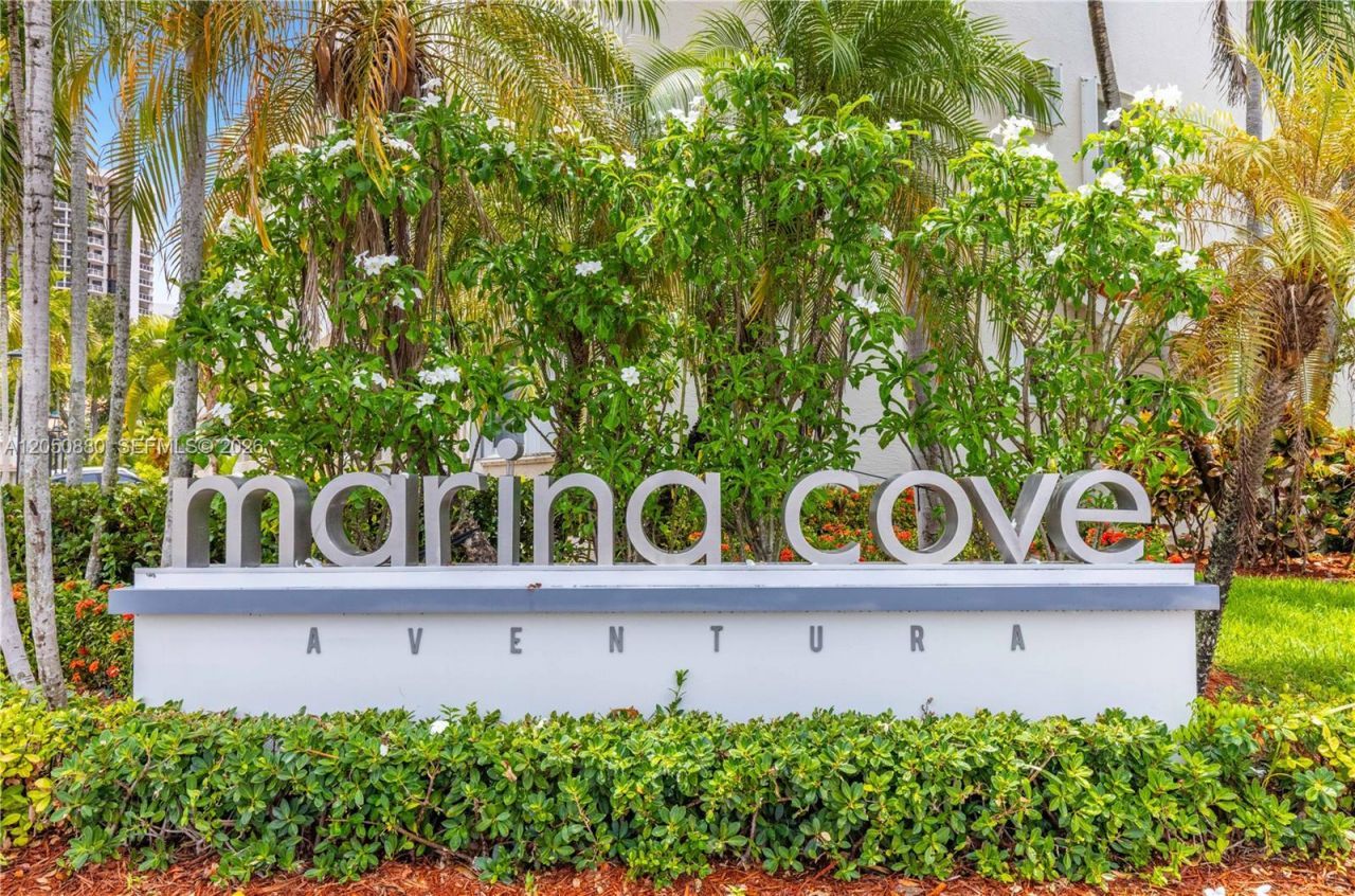21399 Marina Cove Cir, Unit M-15, Aventura, FL 33180 Photo