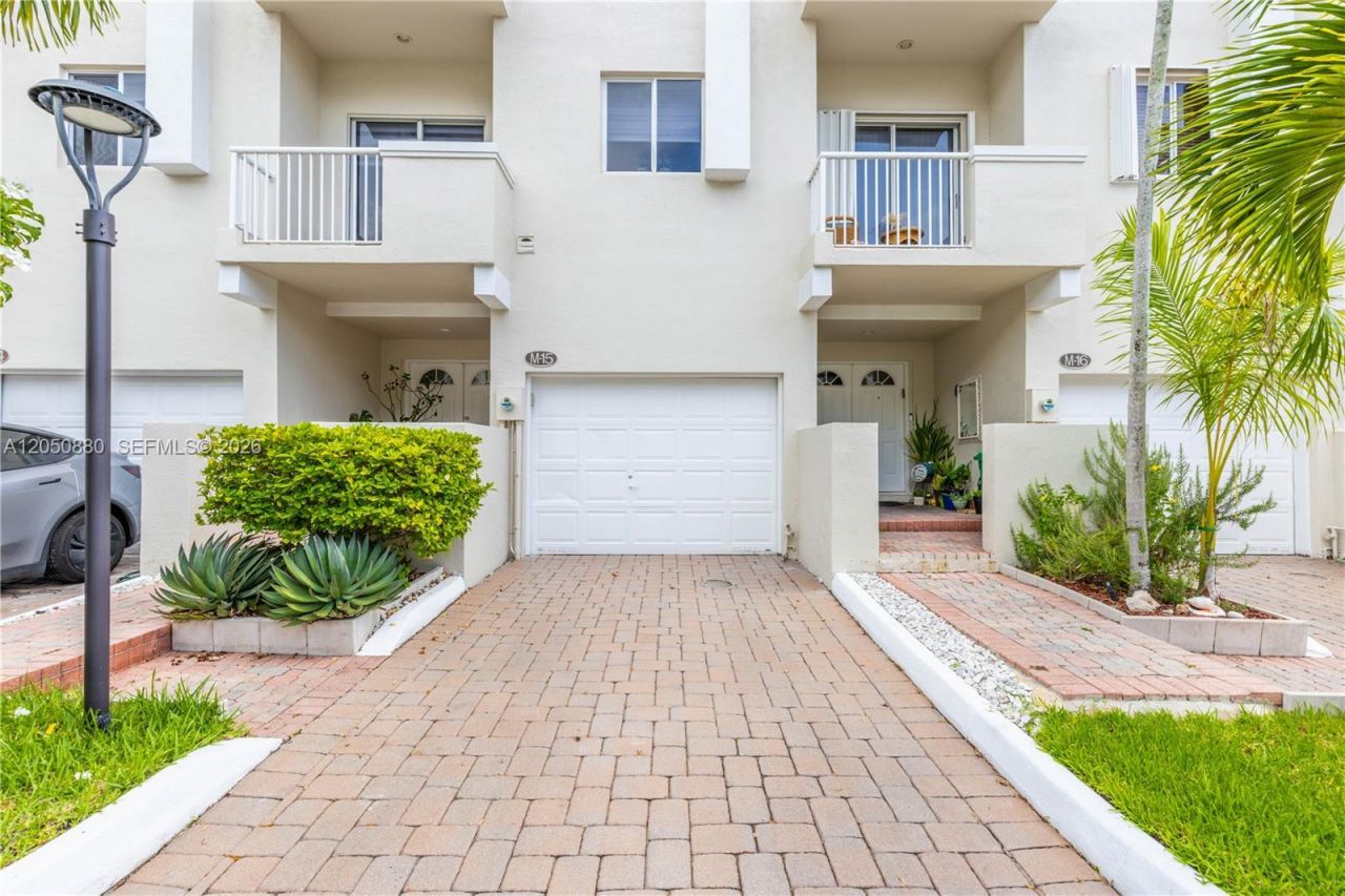 21399 Marina Cove Cir, Unit M-15, Aventura, FL 33180 Photo