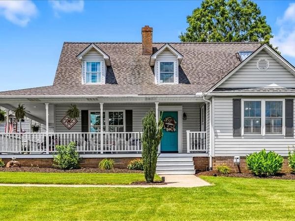 523 Round House Road, Eden, NC 27288