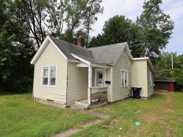 2113 Douglas Street, South Bend, IN 46613