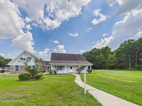 5532 Highway 50 East E, Columbus, MS 39766