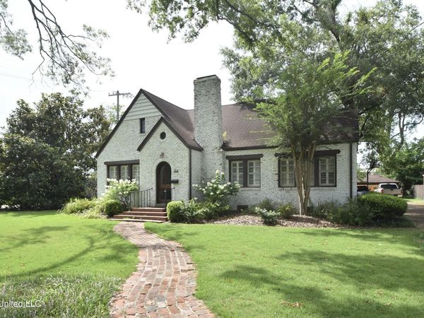 208 W Harding Avenue, Greenwood, MS 38930