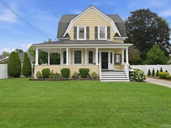 991 Cottage Place , Baldwin, NY 11510