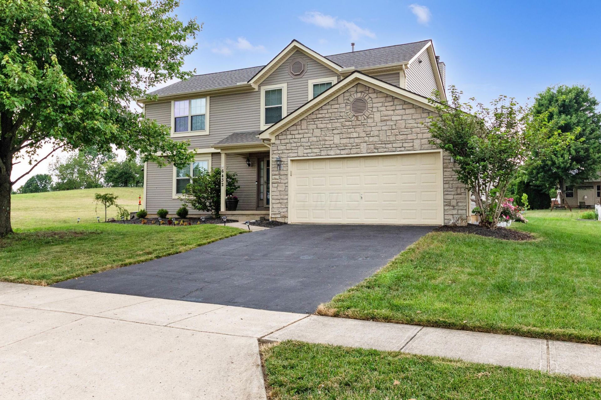 6432 Ashbrook Village Drive, Canal Winchester, OH 43110 Main Photo