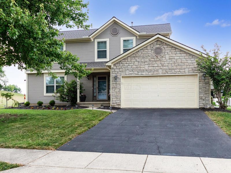 6432 Ashbrook Village Drive, Canal Winchester, OH 43110 Photo 2