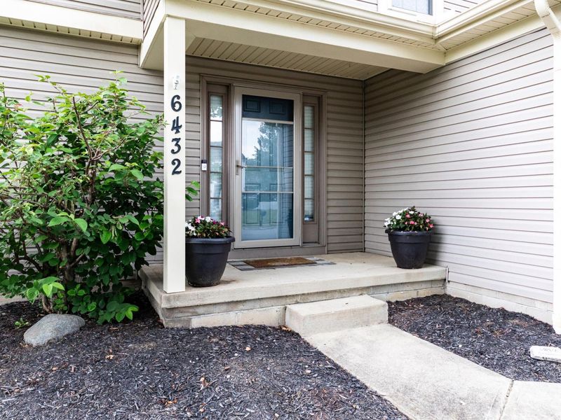 6432 Ashbrook Village Drive, Canal Winchester, OH 43110 Photo 4