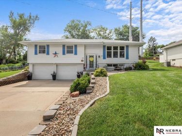 550 S 126th Street, Omaha, NE 68154