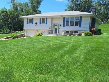 550 S 126th Street, Omaha, NE 68154
