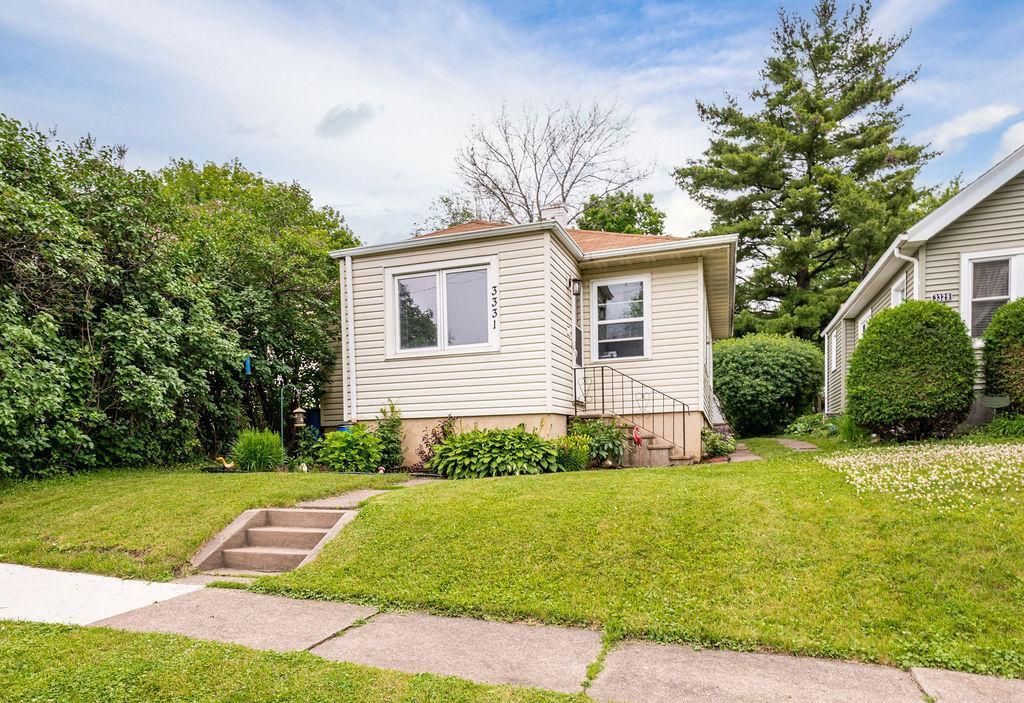 3331 Vernon Street , Duluth, MN 55806