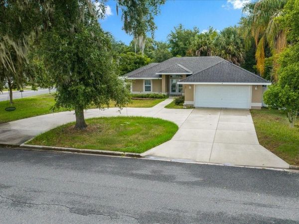 60 OWENS STREET , UMATILLA, FL 32784