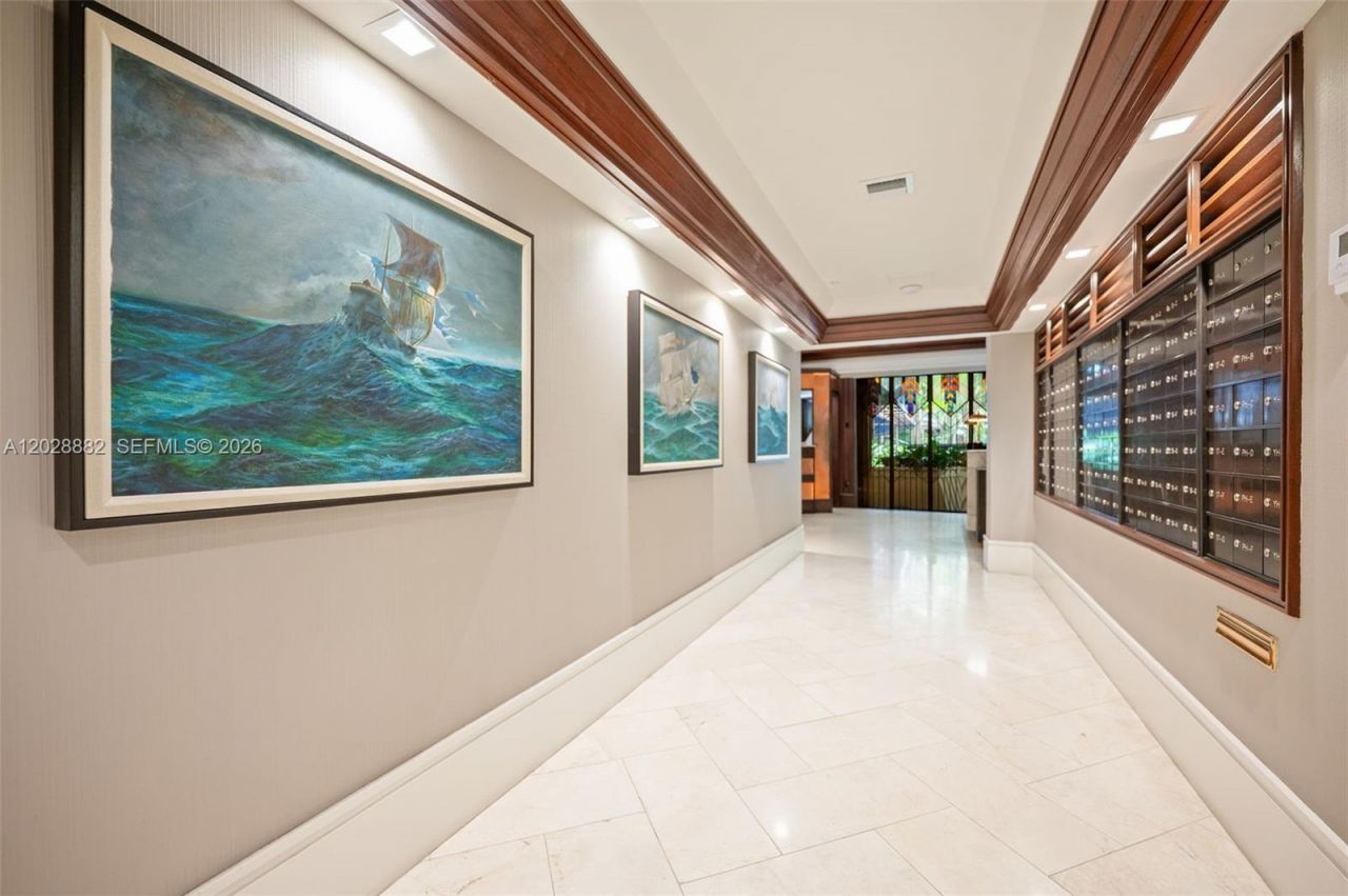2901 S Bayshore Dr, Unit 6A, Coconut Grove, FL 33133 Photo