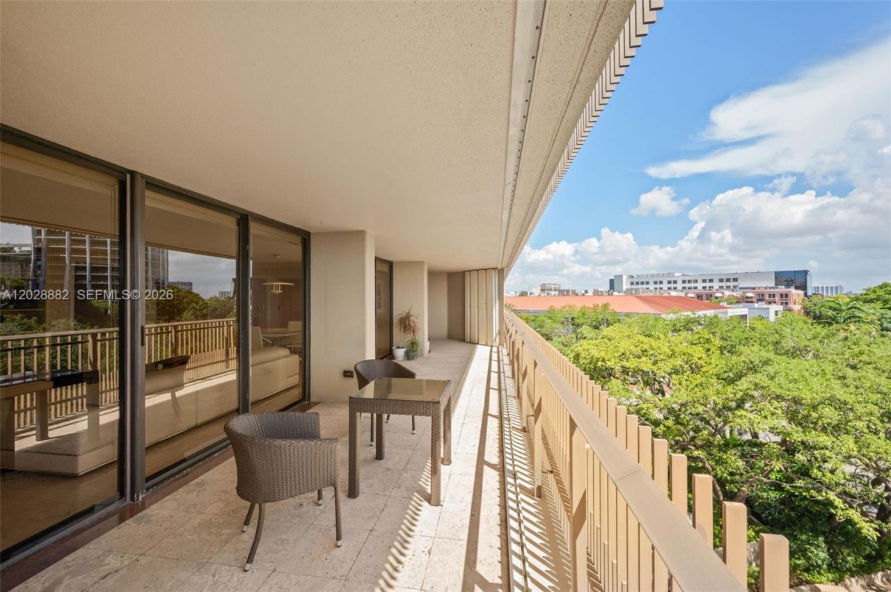 2901 S Bayshore Dr, Unit 6A, Coconut Grove, FL 33133 Photo