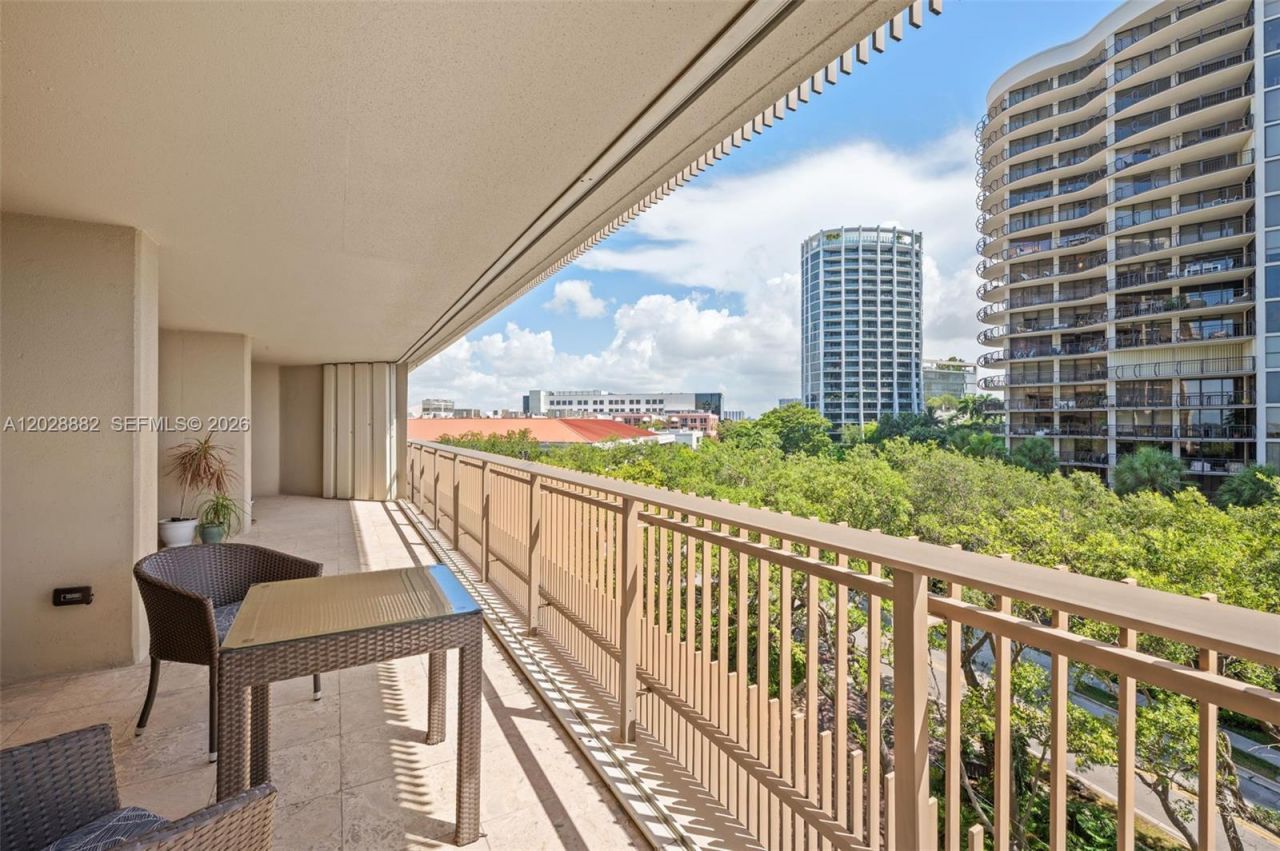 2901 S Bayshore Dr, Unit 6A, Coconut Grove, FL 33133 Photo