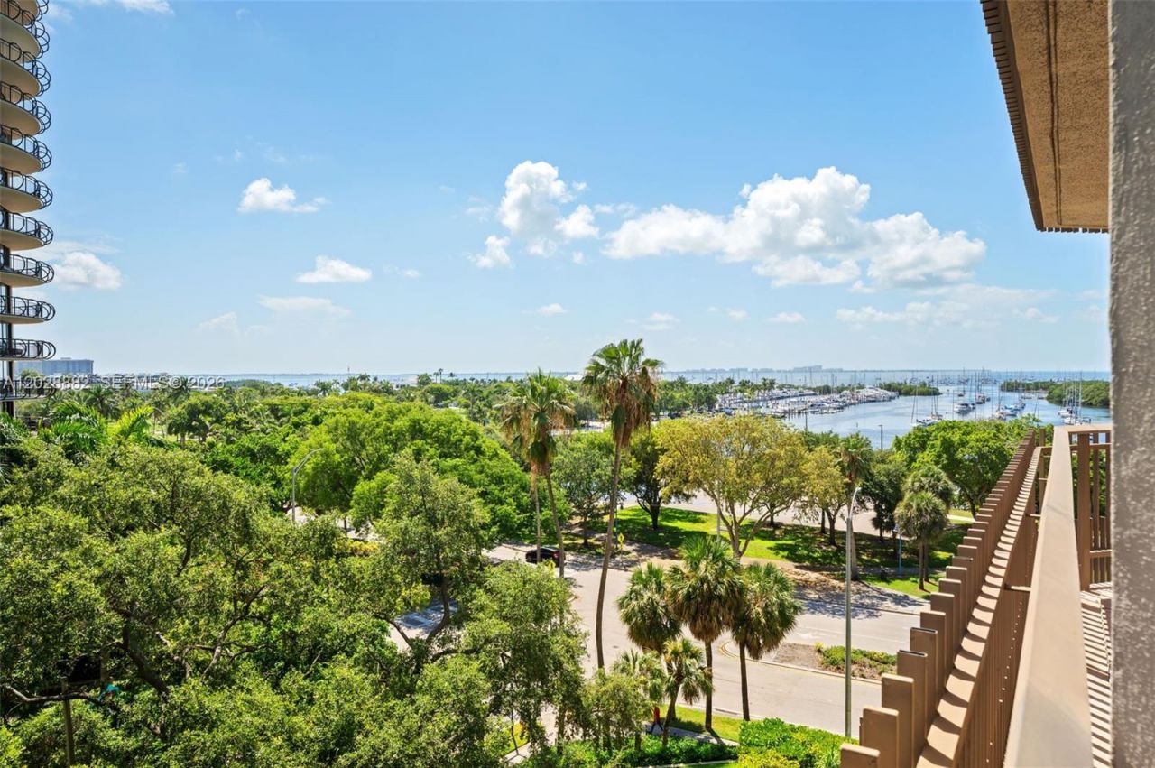 2901 S Bayshore Dr, Unit 6A, Coconut Grove, FL 33133 Photo